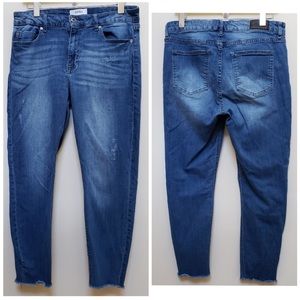 Pistola Distressed Skinny Jean See Description